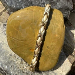 Lucovitaal Yinmagnetic Magneet Armband Goud -TENA || Metagenics || Now Winkel 1073906 2